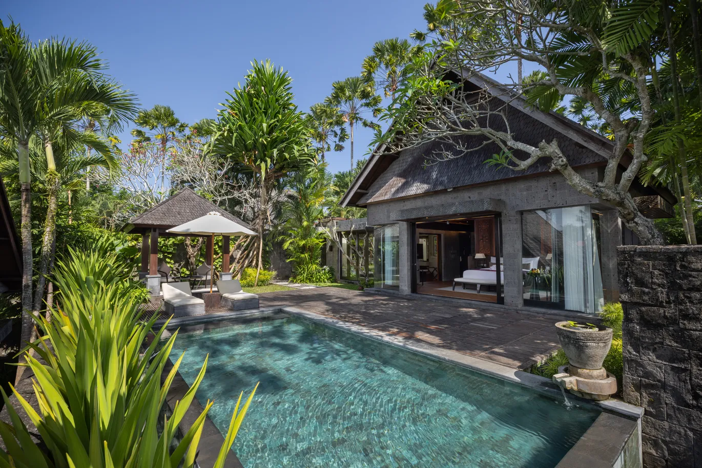 one-garden-pool-villa-1